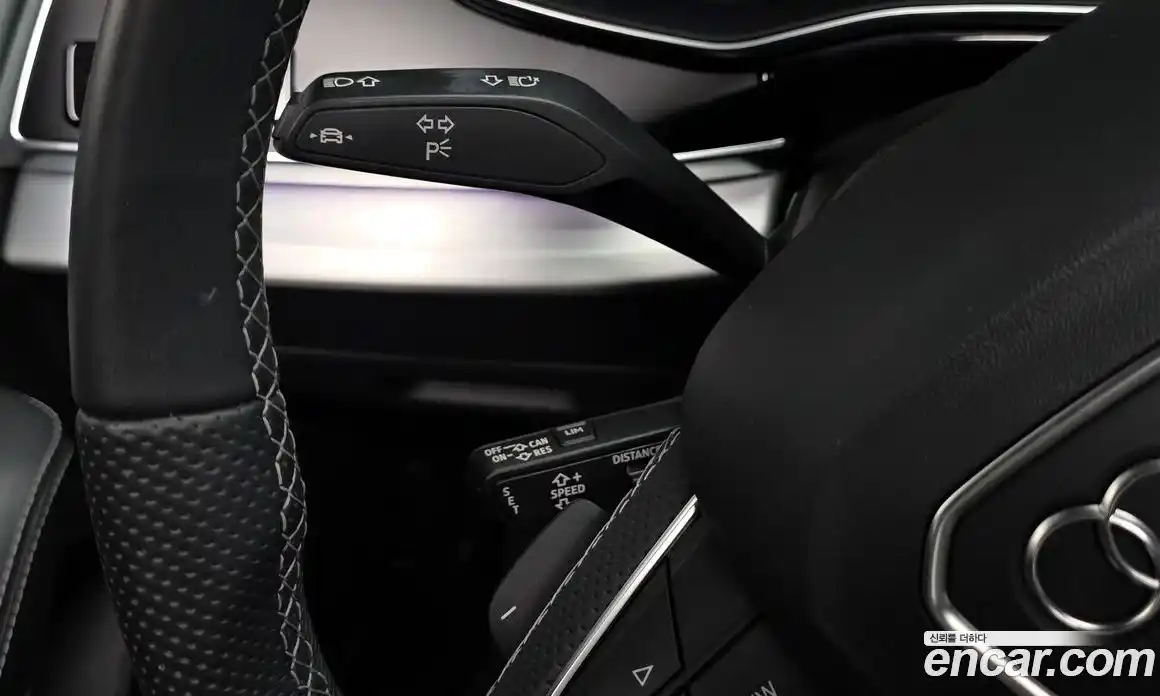 Audi Q8 2021 3.0 автомат (гидро), фото 30