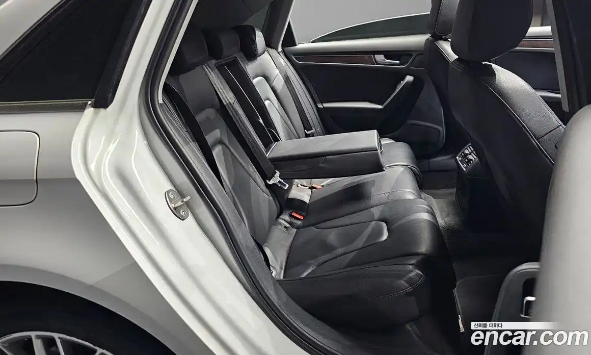 Audi A4 2015 2.0 автомат (гидро), фото 12