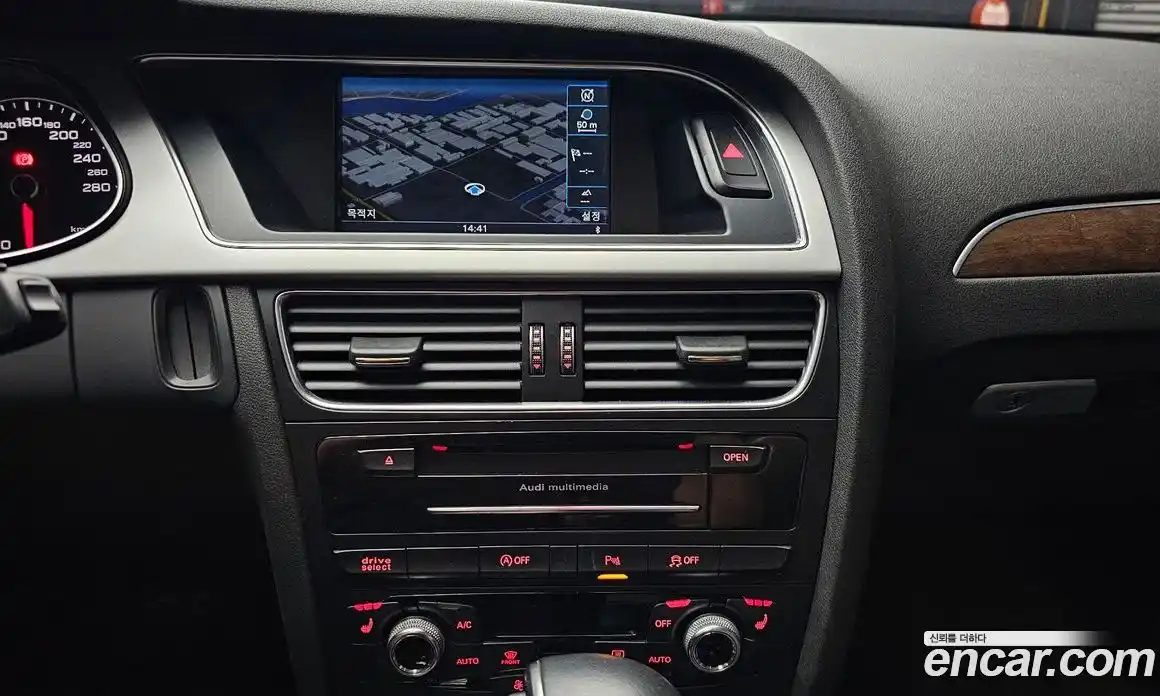 Audi A4 2015 2.0 автомат (гидро), фото 14