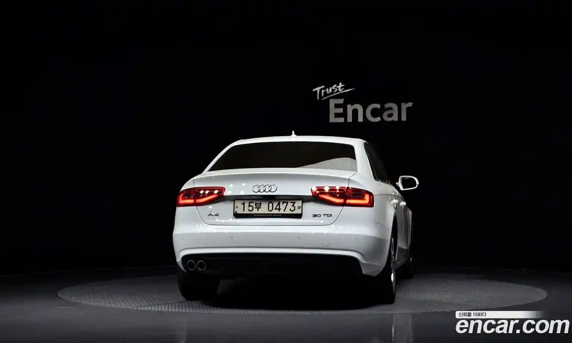 Audi A4 2015 2.0 автомат (гидро), фото 4