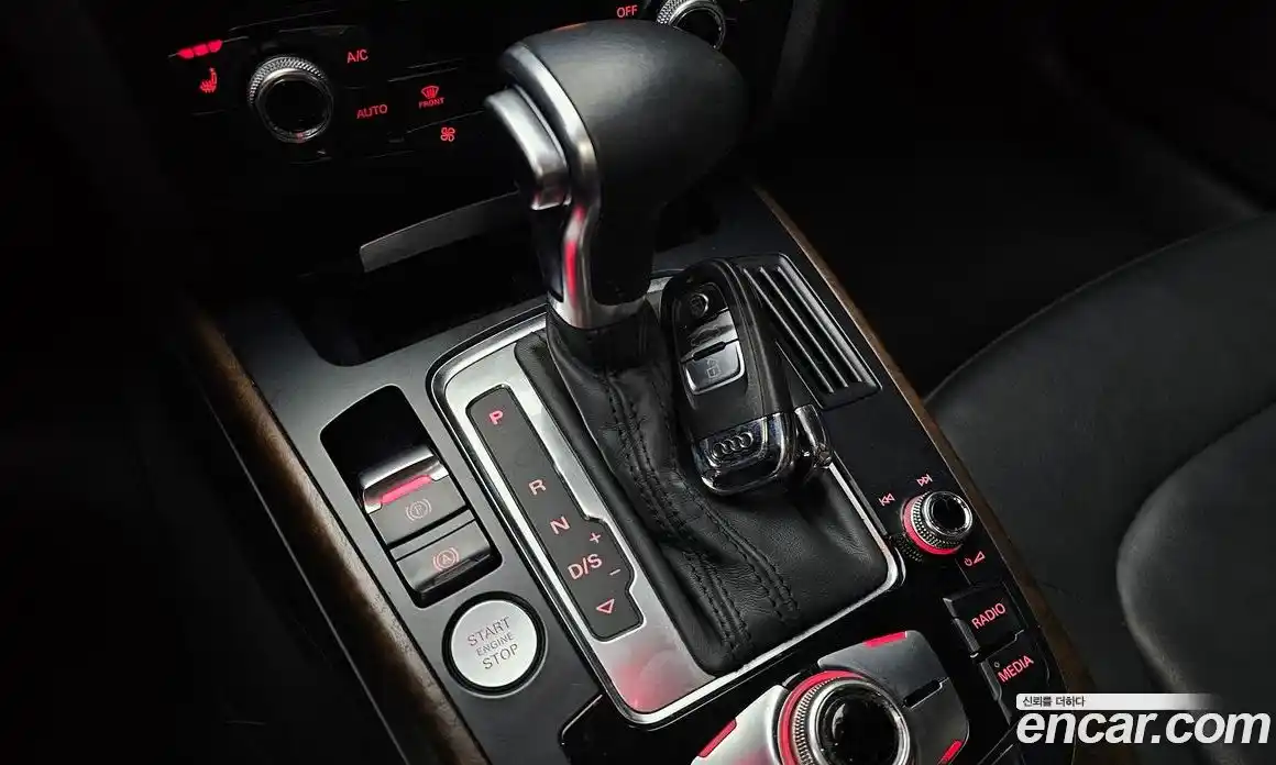 Audi A4 2015 2.0 автомат (гидро), фото 9