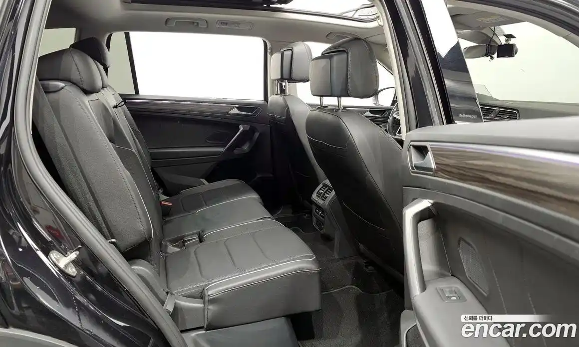 Volkswagen Tiguan 2023 2.0 автомат (гидро), фото 12