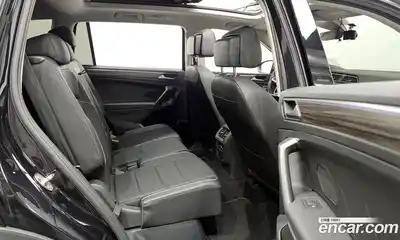 Volkswagen Tiguan 2023 2.0 автомат (гидро), миниатюра 12