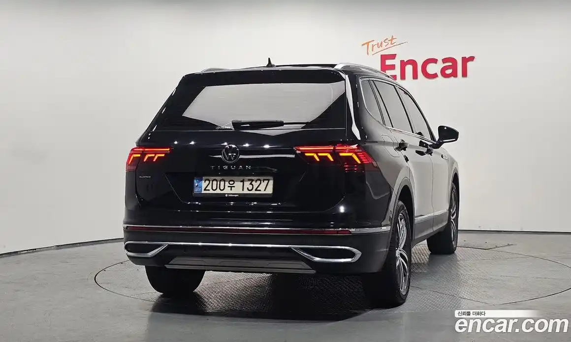 Volkswagen Tiguan 2023 2.0 автомат (гидро), фото 4