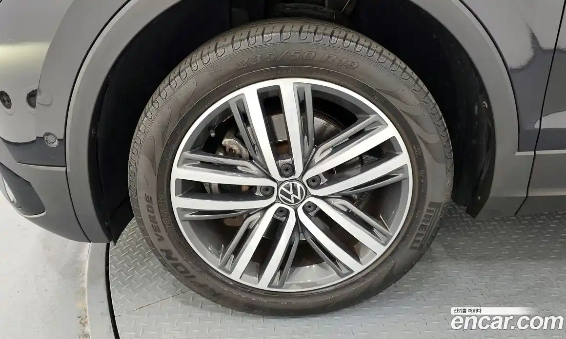 Volkswagen Tiguan 2023 2.0 автомат (гидро), фото 5