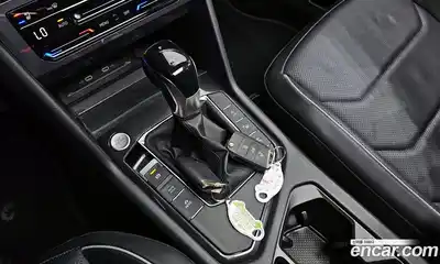 Volkswagen Tiguan 2023 2.0 автомат (гидро), миниатюра 9