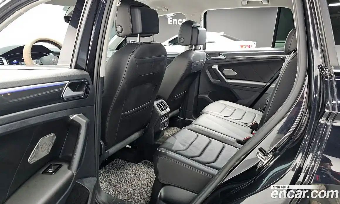 Volkswagen Tiguan 2023 2.0 автомат (гидро), фото 11