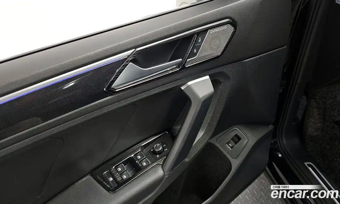 Volkswagen Tiguan 2023 2.0 автомат (гидро), фото 18