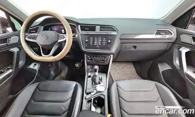 Volkswagen Tiguan 2023 2.0 автомат (гидро), миниатюра 7