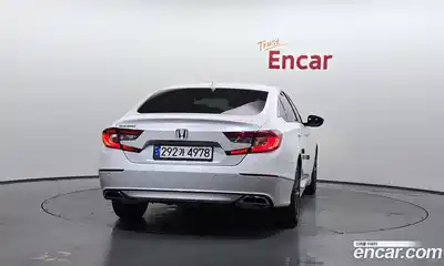 Honda Accord 2022 1.5 автомат (гидро), миниатюра 4