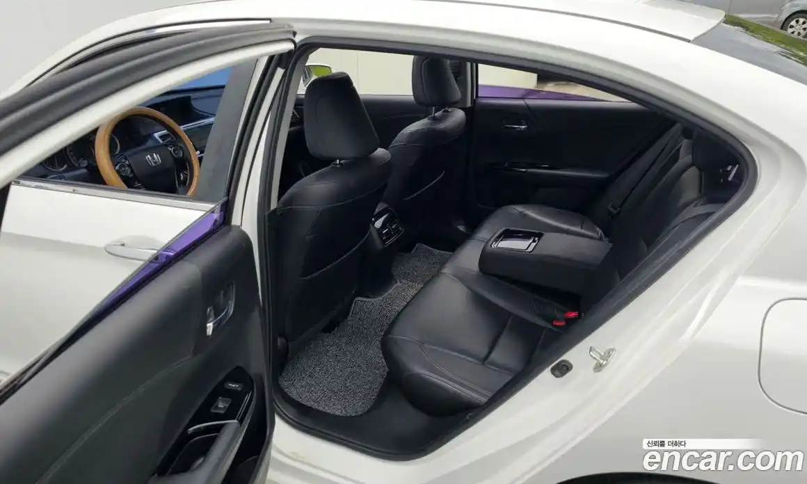 Honda Accord 2015 2.4 автомат (гидро), фото 17
