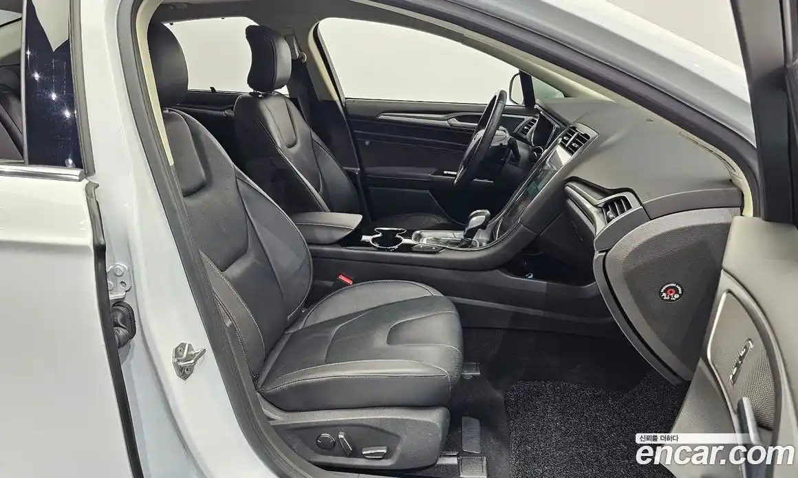 Ford Mondeo 2016 2.0 автомат (гидро), фото 11