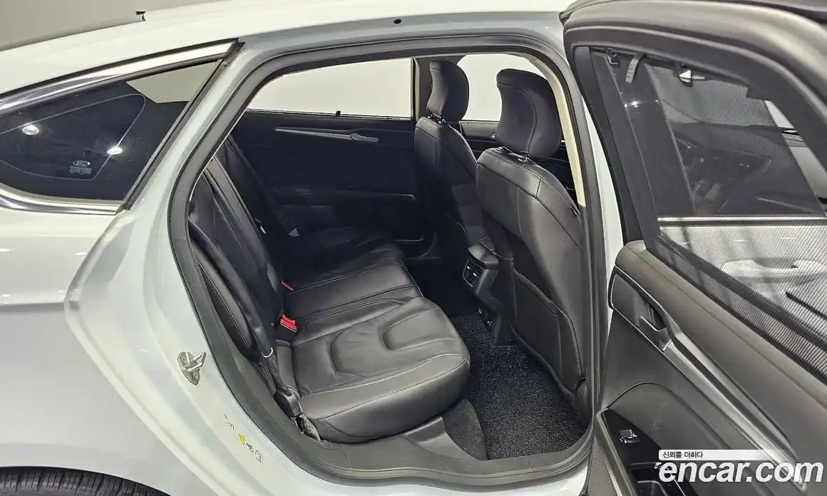 Ford Mondeo 2016 2.0 автомат (гидро), фото 12