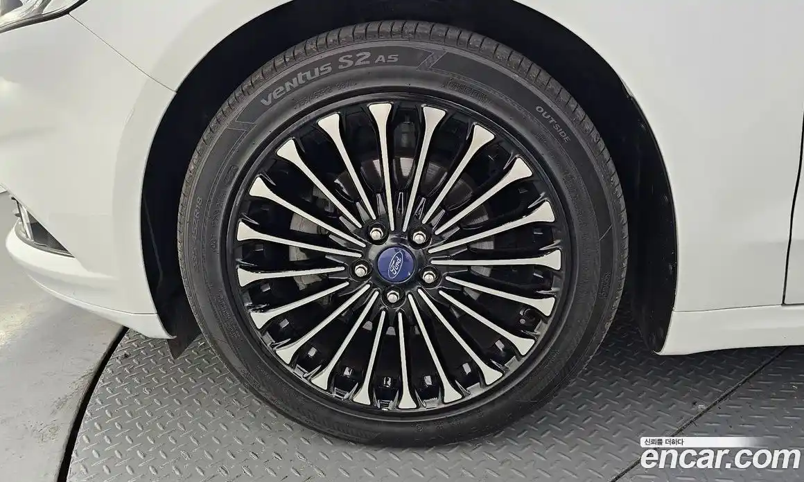 Ford Mondeo 2016 2.0 автомат (гидро), фото 5