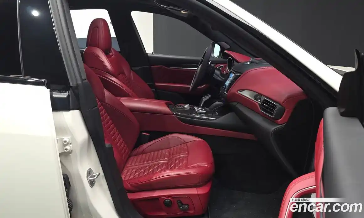 Maserati Levante 2020 3.8 автомат (гидро), фото 17 Maserati Levante 2020 3.8 автомат (гидро), фото 17