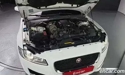 Jaguar XF 2016 2.0 автомат (гидро), миниатюра 6 Jaguar XF 2016 2.0 автомат (гидро), миниатюра 6