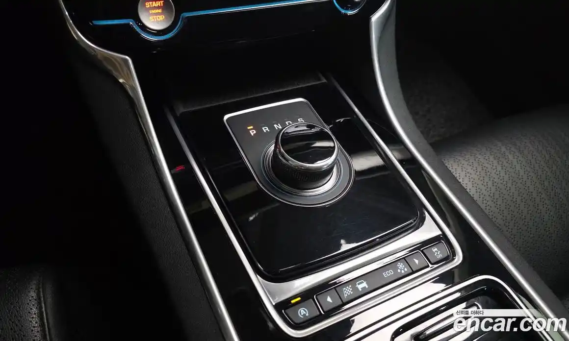 Jaguar XF 2016 2.0 автомат (гидро), фото 9 Jaguar XF 2016 2.0 автомат (гидро), фото 9