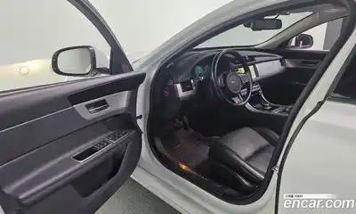 Jaguar XF 2016 2.0 автомат (гидро), миниатюра 10 Jaguar XF 2016 2.0 автомат (гидро), миниатюра 10