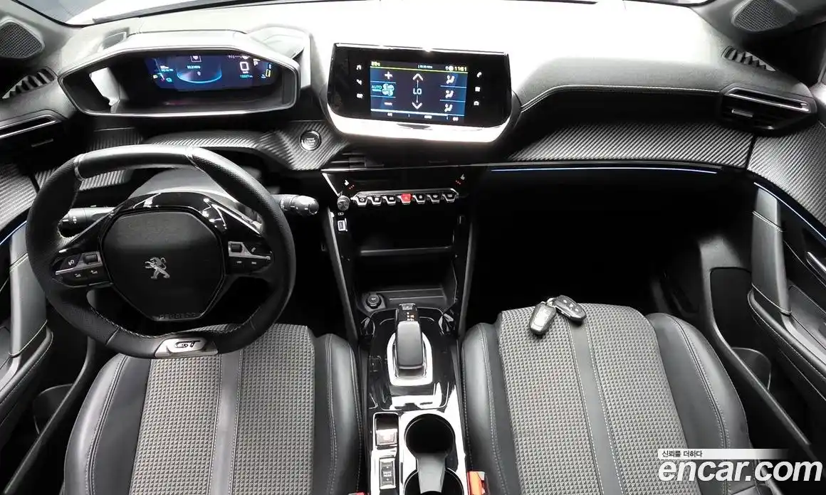 Peugeot 208 2021 0.1 автомат (гидро), фото 10