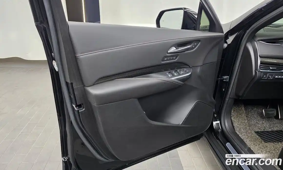 Cadillac XT4 2021 2.0 автомат (гидро), фото 14 Cadillac XT4 2021 2.0 автомат (гидро), фото 14