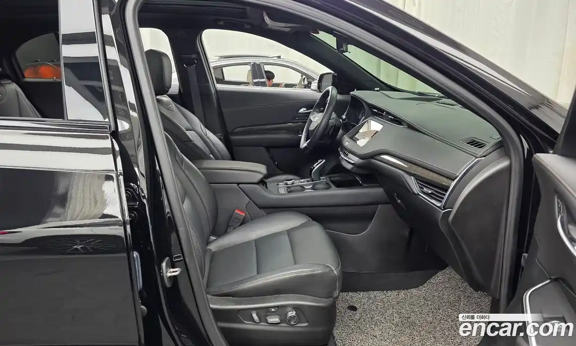 Cadillac XT4 2021 2.0 автомат (гидро), фото 17 Cadillac XT4 2021 2.0 автомат (гидро), фото 17
