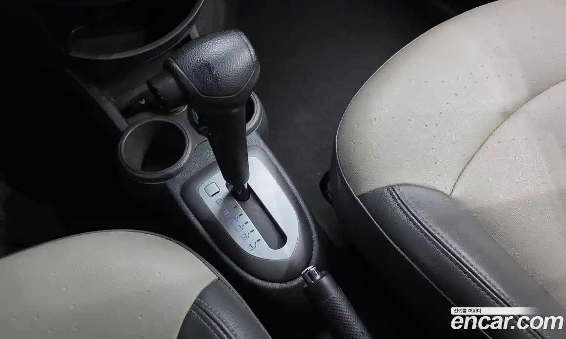 Chevrolet Spark 2012 1.0 автомат (гидро), фото 9