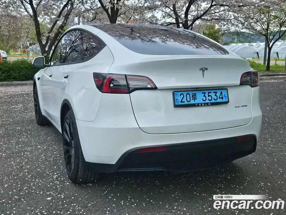 Tesla Model Y 2022 0.2 автомат (гидро), фото 6 Tesla Model Y 2022 0.2 автомат (гидро), фото 6