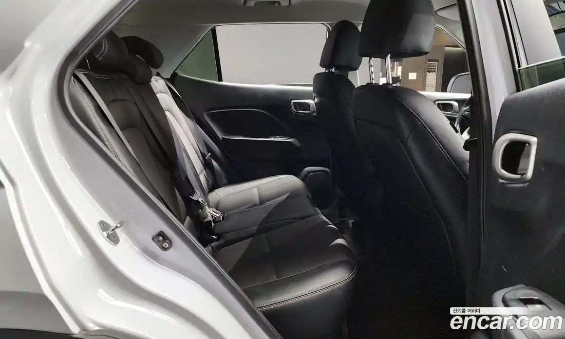 Hyundai Venue 2020 1.6 автомат (гидро), фото 12