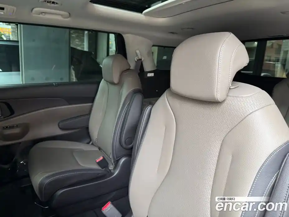 Kia Carnival 2026 1.6 автомат (гидро), фото 6
