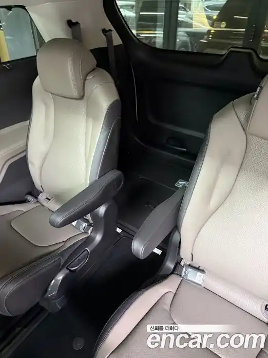 Kia Carnival 2026 1.6 автомат (гидро), фото 10