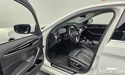 BMW 5 серия 2019 2.0 автомат (гидро), миниатюра 10