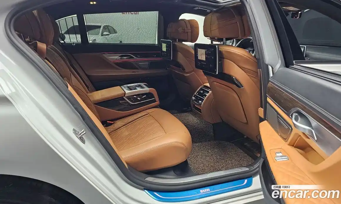 BMW 7 серия 2021 3.0 автомат (гидро), фото 11