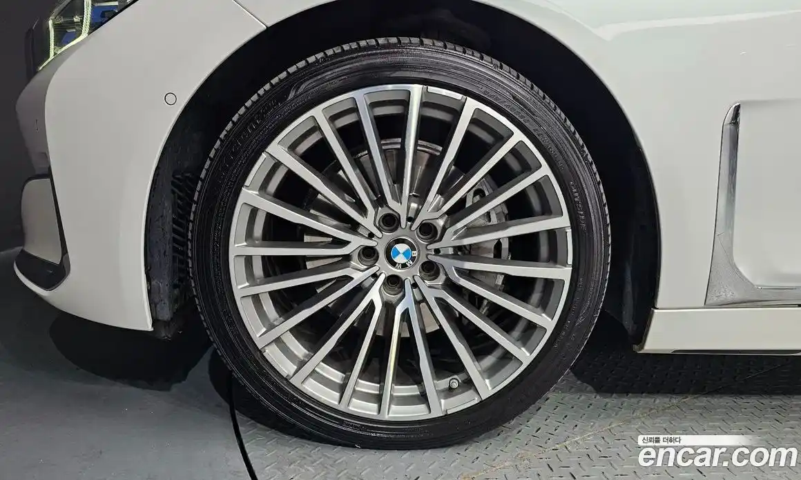 BMW 7 серия 2021 3.0 автомат (гидро), фото 4
