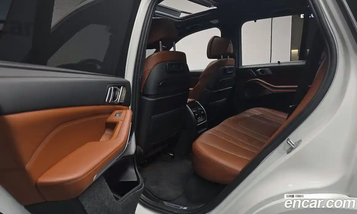BMW X5 2023 4.4 автомат (гидро), фото 15