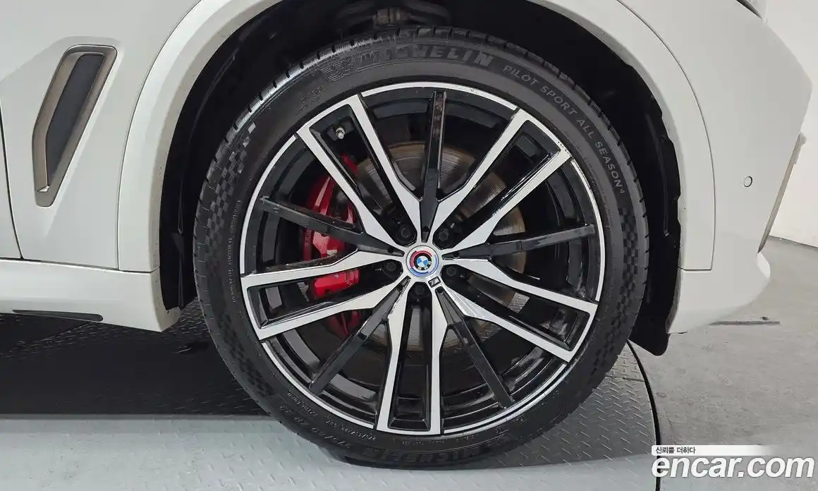 BMW X5 2023 4.4 автомат (гидро), фото 4