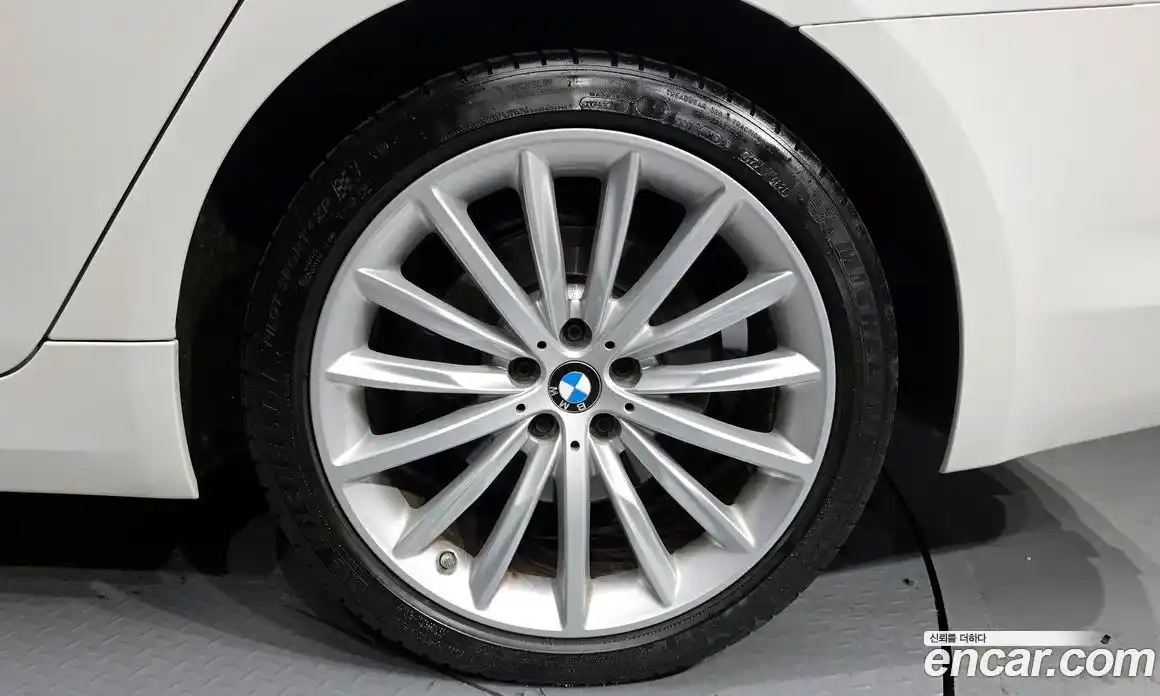 BMW 5 серия 2018 3.0 автомат (гидро), фото 7