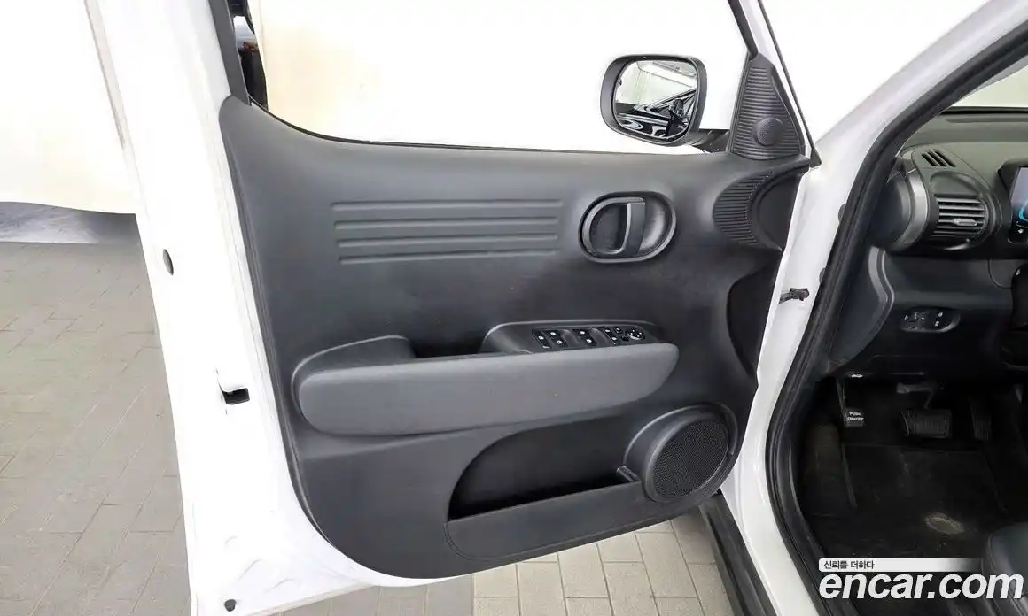 Hyundai Casper 2022 1.0 автомат (гидро), фото 14