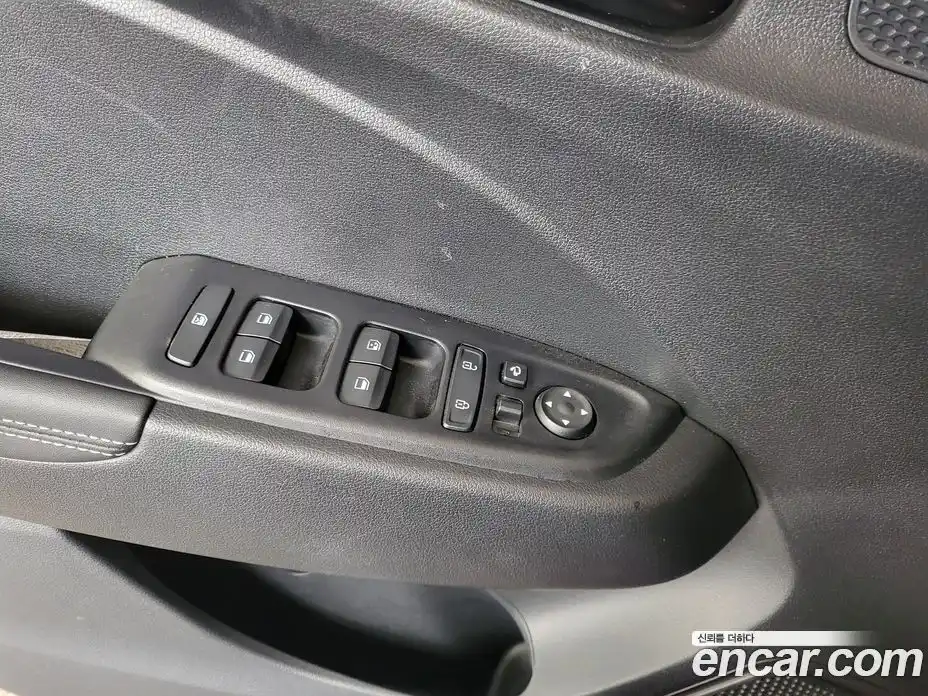 Hyundai Venue 2022 1.6 автомат (гидро), фото 11