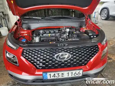 Hyundai Venue 2022 1.6 автомат (гидро), миниатюра 3