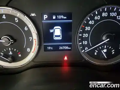 Hyundai Venue 2022 1.6 автомат (гидро), миниатюра 6