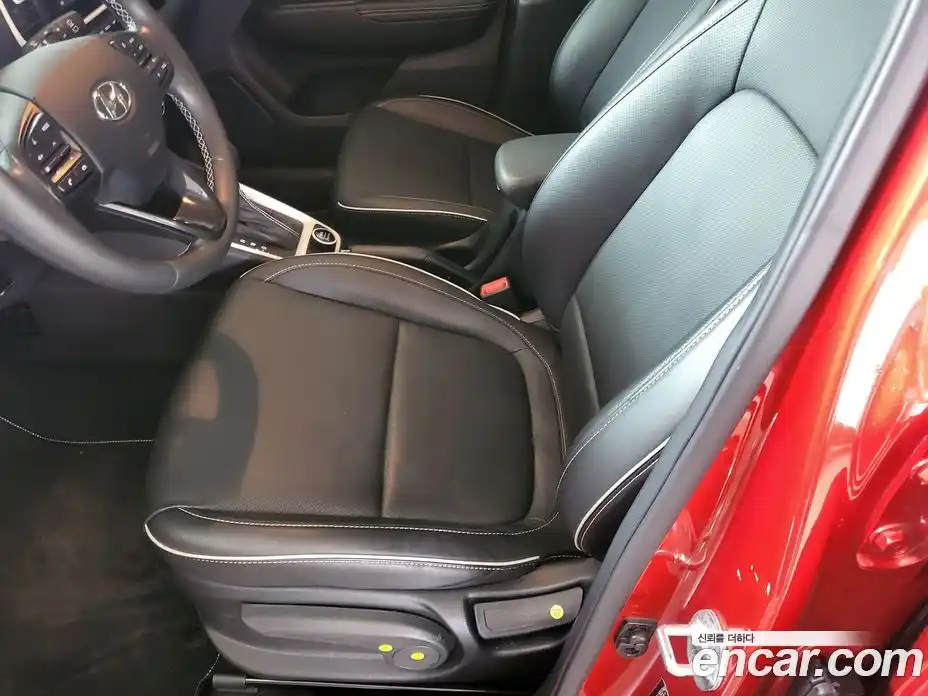Hyundai Venue 2022 1.6 автомат (гидро), фото 9