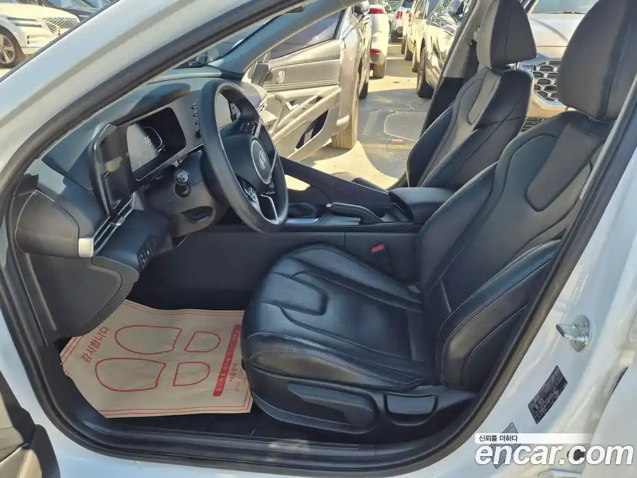 Hyundai Avante 2023 1.6 автомат (гидро), фото 10