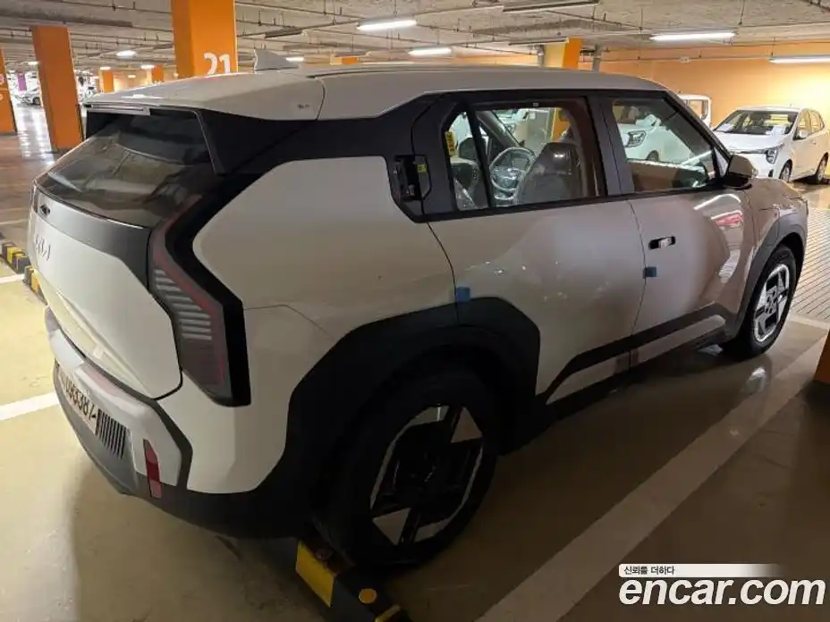 Kia EV3 2026 0.1 автомат (гидро), фото 6