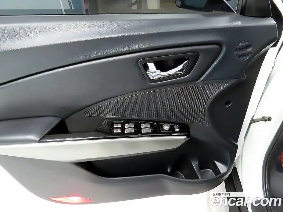 SsangYong TIBOLI 2016 1.6 автомат (гидро), фото 13