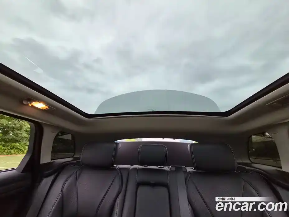 Land Rover Range Rover Evoque 2018 2.0 автомат (гидро), фото 18