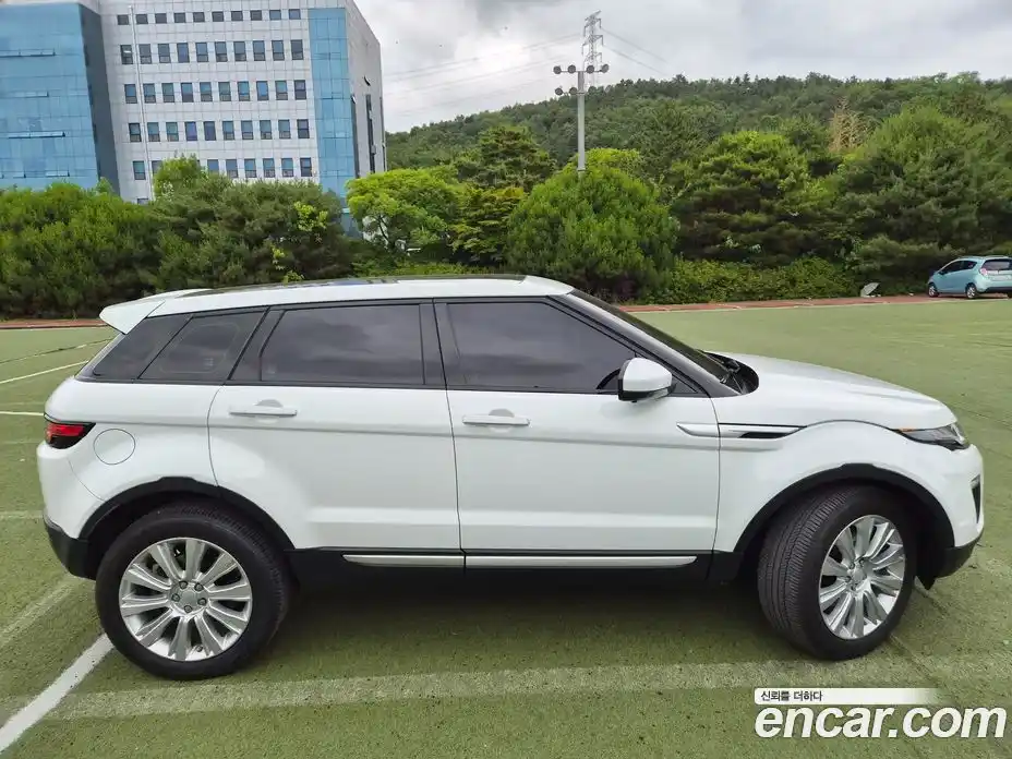Land Rover Range Rover Evoque 2018 2.0 автомат (гидро), фото 9