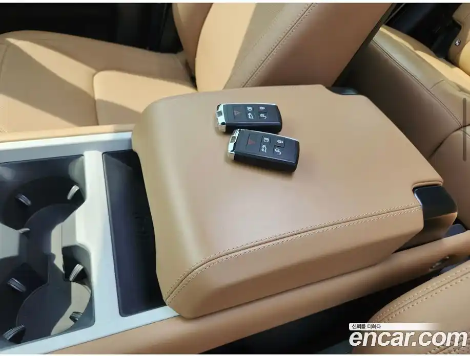 Land Rover Defender 2024 2.0 автомат (гидро), фото 16