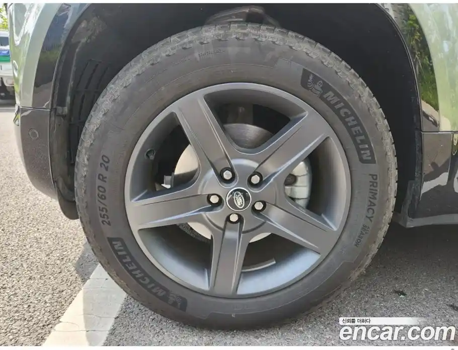 Land Rover Defender 2024 2.0 автомат (гидро), фото 20