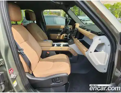 Land Rover Defender 2024 2.0 автомат (гидро), миниатюра 10