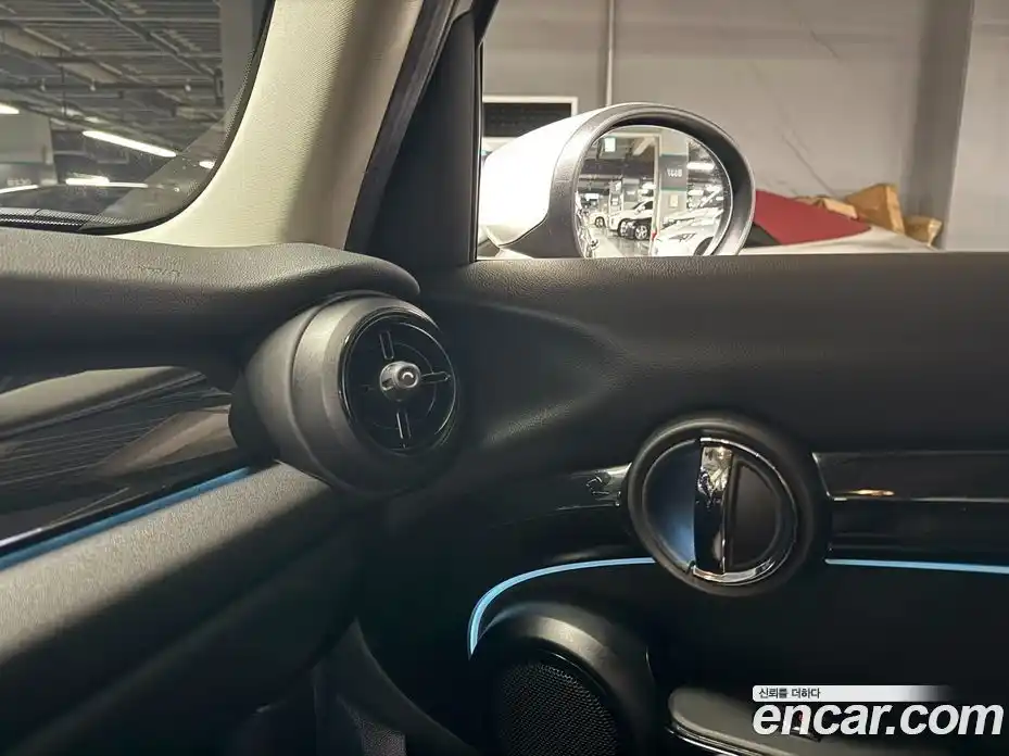 Mini Cooper 2022 1.5 автомат (гидро), фото 17